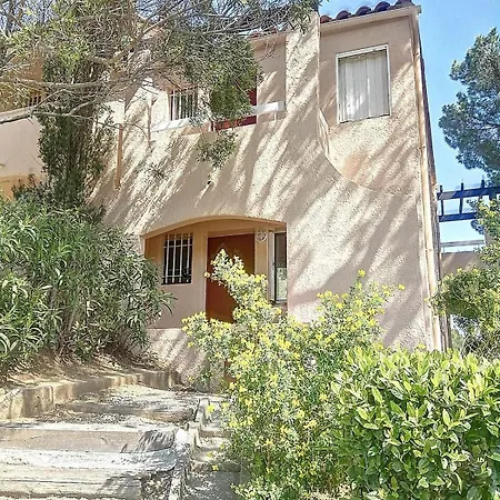 Ste-maxime - Au Coeur De La Pinede Avec Grande Terrasse Et Parking Gratuit A 500m De La Apartment Sainte-Maxime
