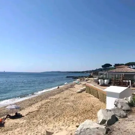 Ste-maxime - Au Coeur De La Pinede Avec Grande Terrasse Et Parking Gratuit A 500m De La Apartment *